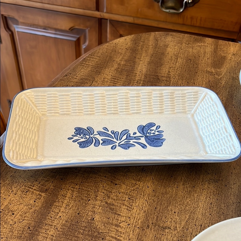 Pfaltzgraff bread basket plate